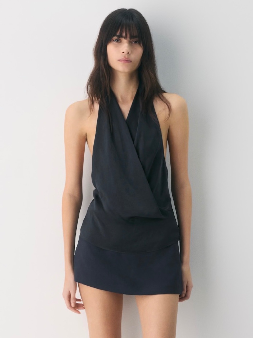 EUC ARITZIA x WILFRED - Jewel Skort in Dark Night Navy. 4
